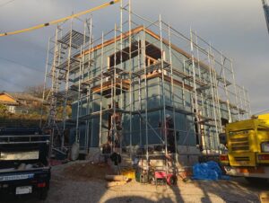 リビングから海を眺める家